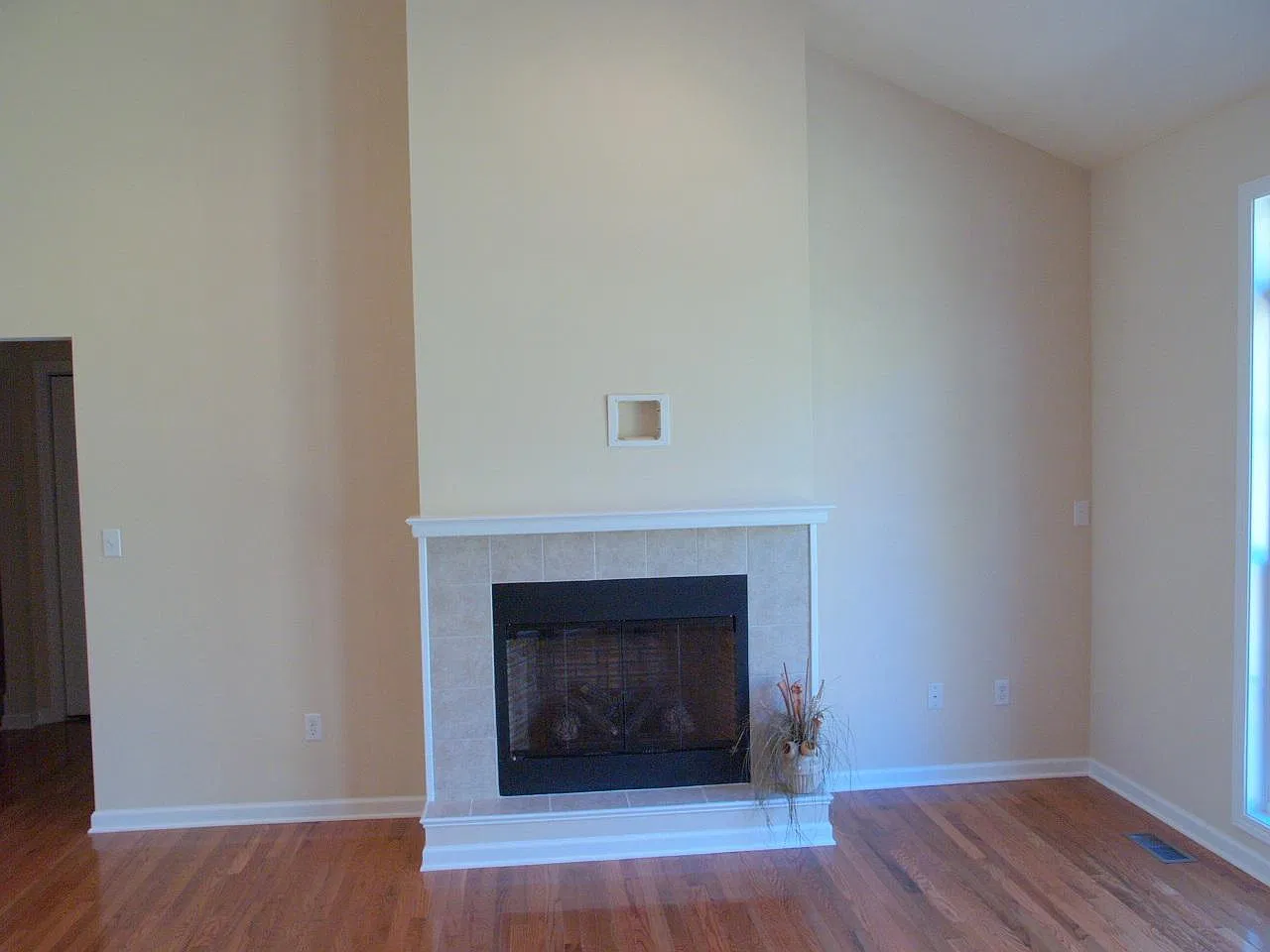 2 bed, 1800 sqft, $2,800 — Photo 4