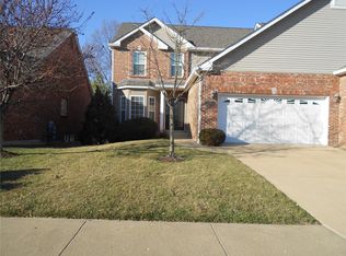 1275 Castle Gate Villas Dr, Saint Louis, MO 63132