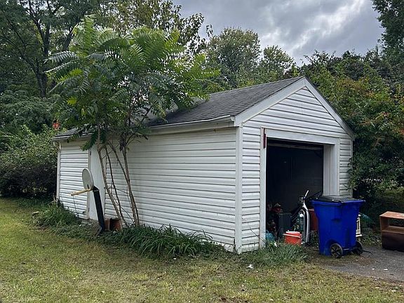 4th image of 8303 Edgewood Church Rd