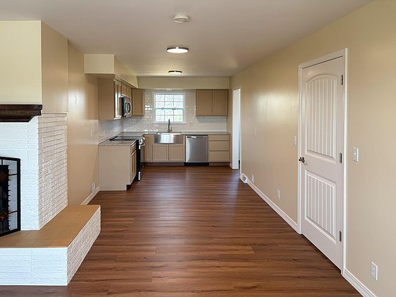 5th image of 201 Cedar Oak Drive