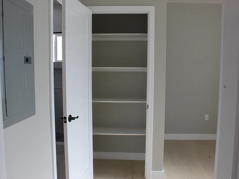 Linen/Pantry