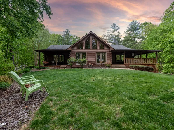 2020 Christa Trl, Walland, TN 37886