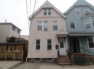 47 Ann St, Newark City, NJ 07105