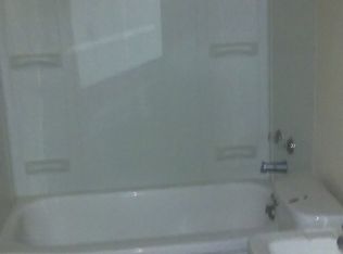 435 N 17th St APT D, Saint Joseph, MO 64501