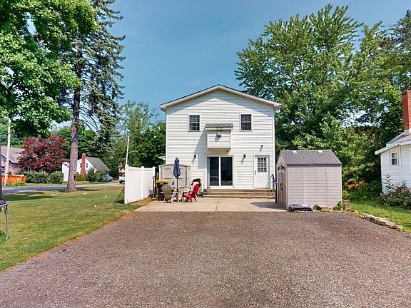 5th image of 329 Clifton Dr