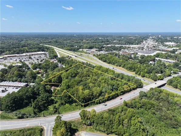 1400 Liberty Dr, Thomasville, NC 27360