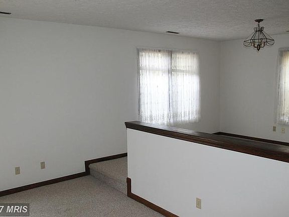 3rd image of 23247 Laurel Hill Dr