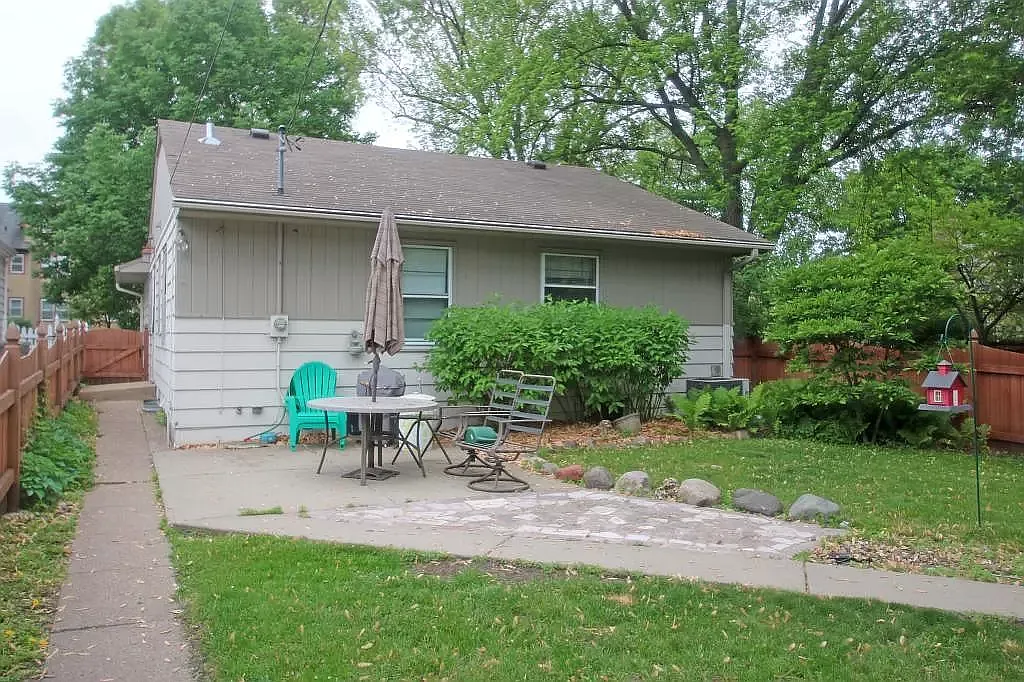 6 bed, $3,200 — Photo 2