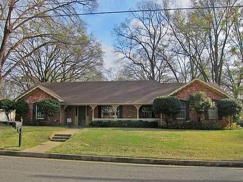 1st image of 706 Trenton Dr