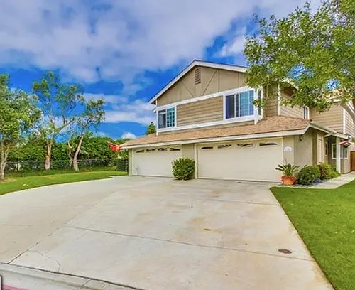 2954 Cape Cod Cir Photo 1