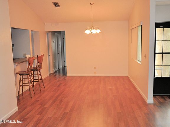 5th image of 85 Debarry Ave APT 3031