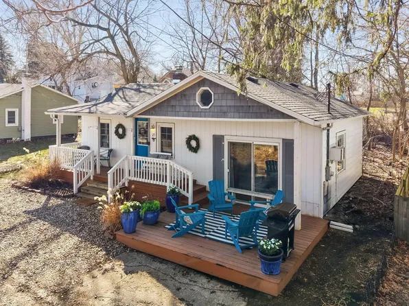 25 Ramona Ct, New Buffalo, MI 49117