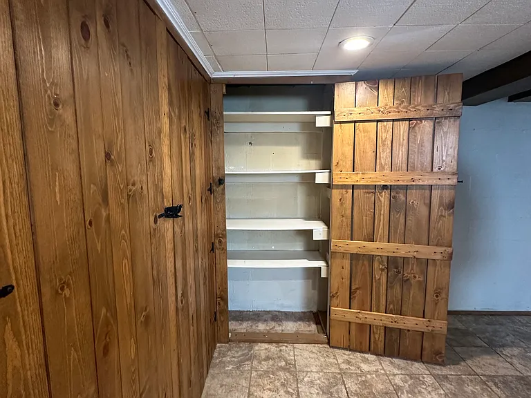 327 Hoffman Rd — Photo 10