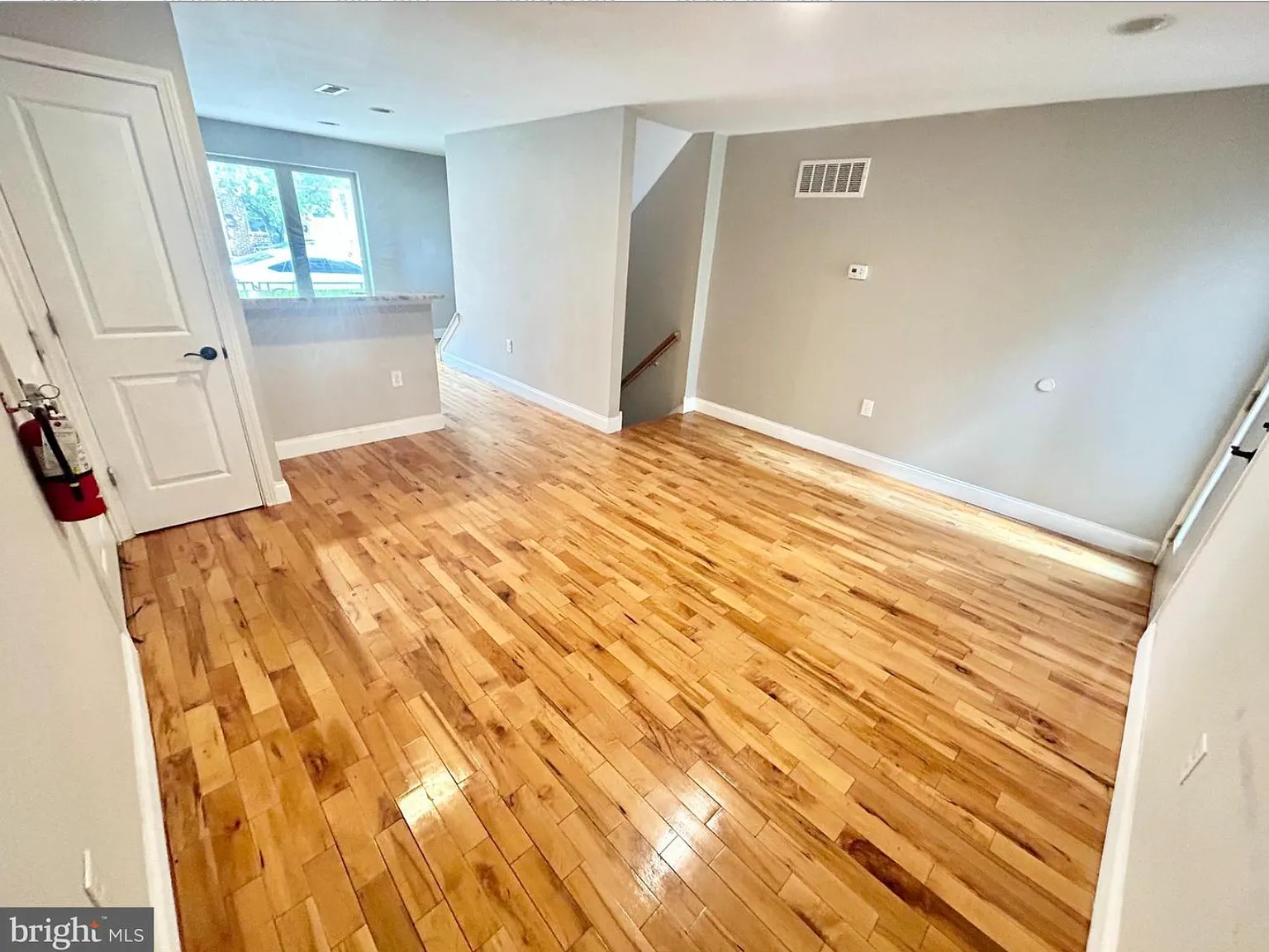 Room to Live, Relax & Entertain 3 Beds, 3 Baths + Roof Deck — Photo 3