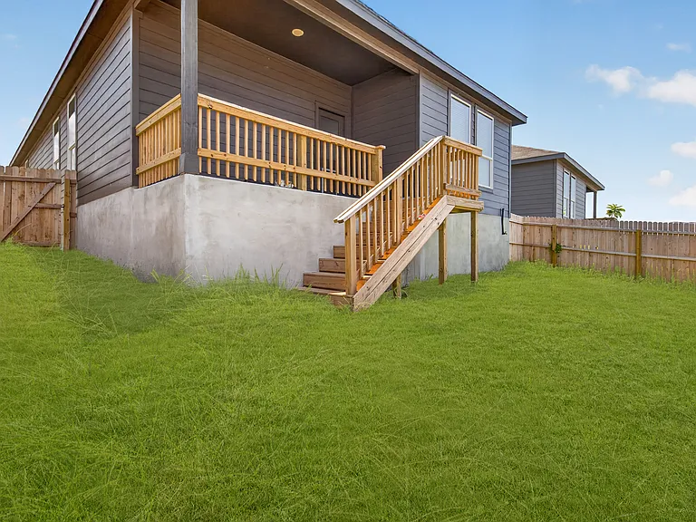 415 Kayden Ct — Photo 28
