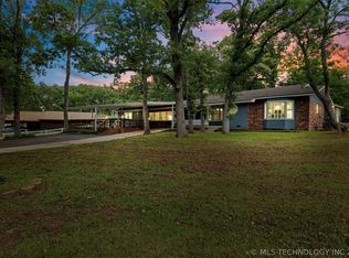 221 Sunset Cv, Mead, OK 73449