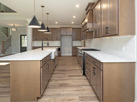 2nd image of 1492 Dreamfield Dr