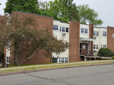 1 Thompson Rd APT A, Manchester, CT, 06040