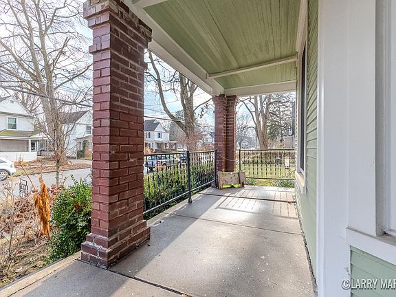 3rd image of 111 Fitzhugh Ave SE
