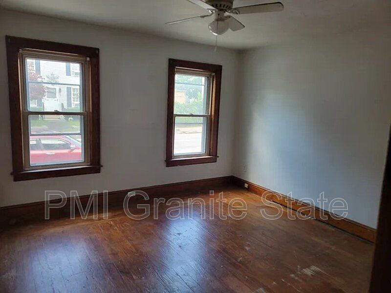 2nd image of 162 Beech St #1