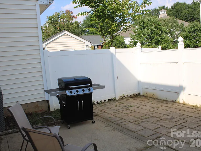 9446 Cadman Ct — Photo 23