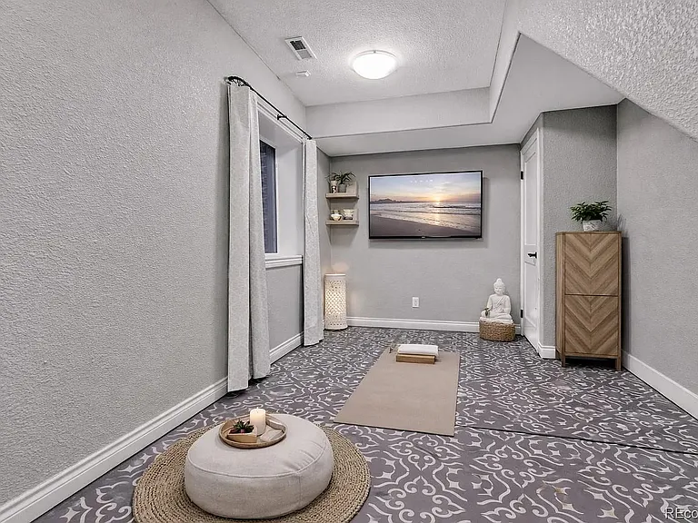 8873 E 29th Pl — Photo 17