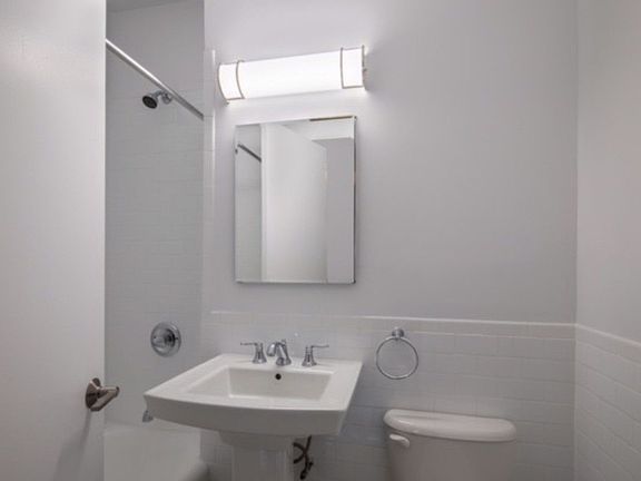 4th image of 24 5th Ave APT 332