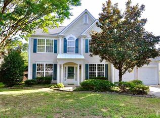 206 Sherwood Forest Pl, Cary, NC 27519