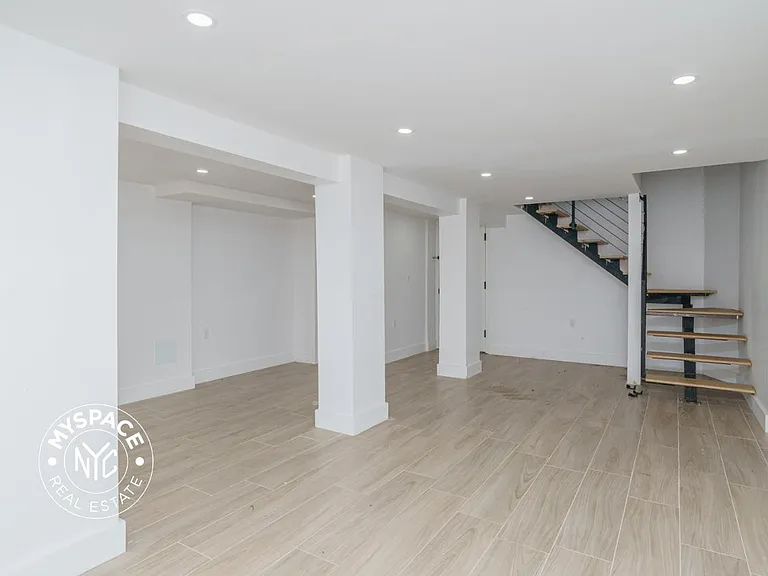 1027 Putnam Ave #1C — Photo 14
