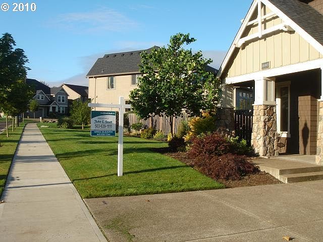 2nd image of 16947 SW Richen Park Cir