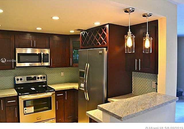 1st image of 3422 Franklin Ave #0