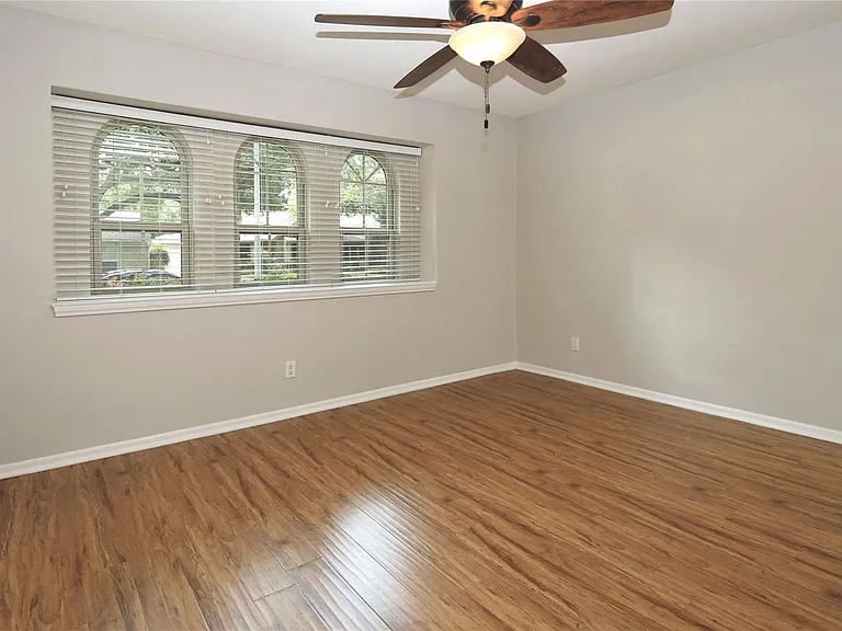 2315 Eaglerock Dr — Photo 14