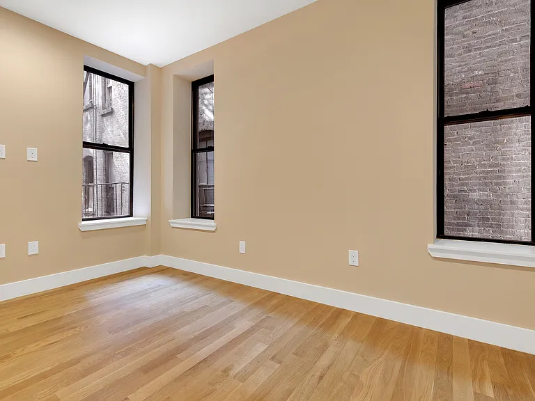 400 W 56th St #3D — Photo 3