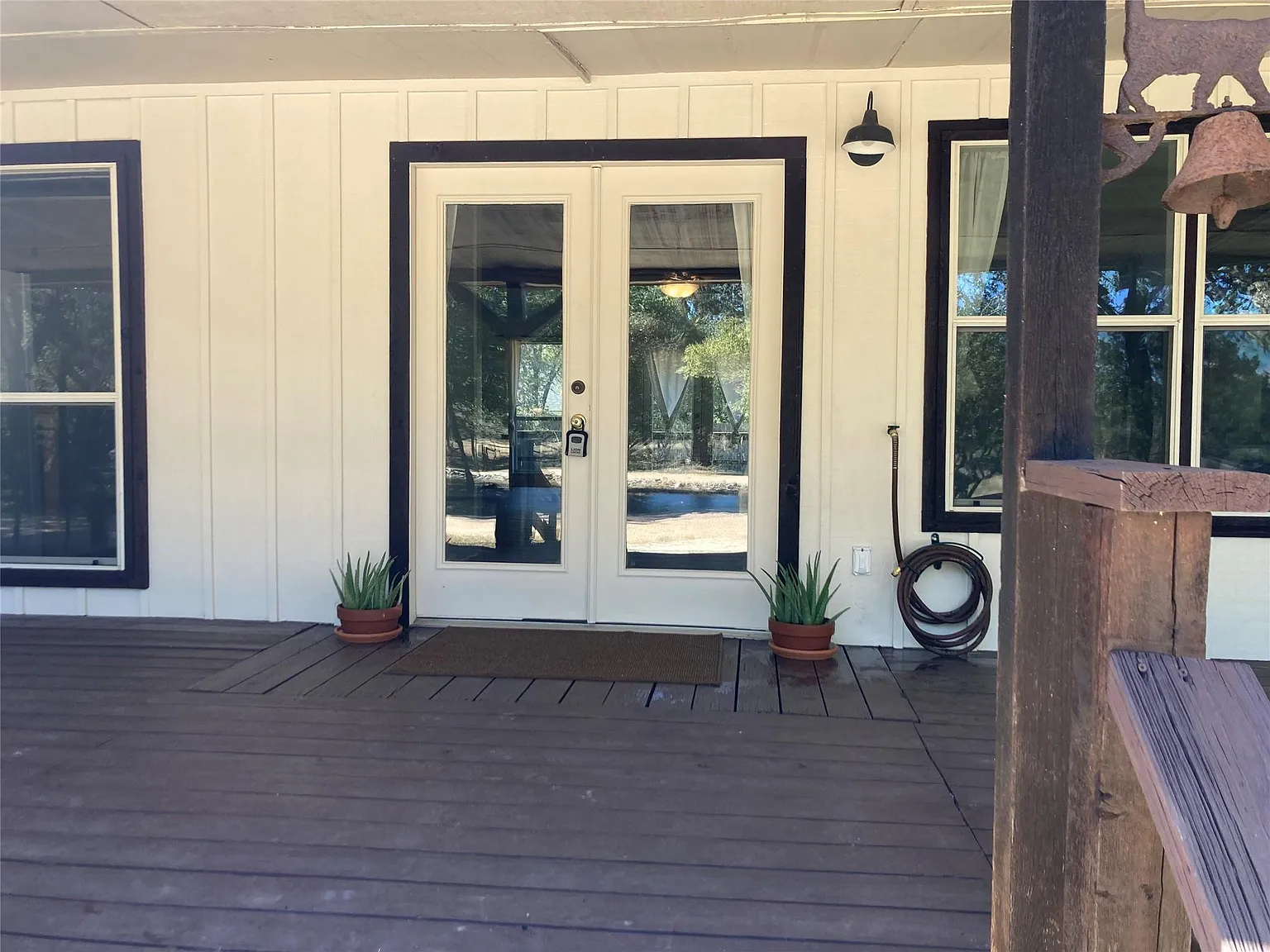 3 bed, 2.0 bath, 2008 sqft, $2,150 — Photo 2