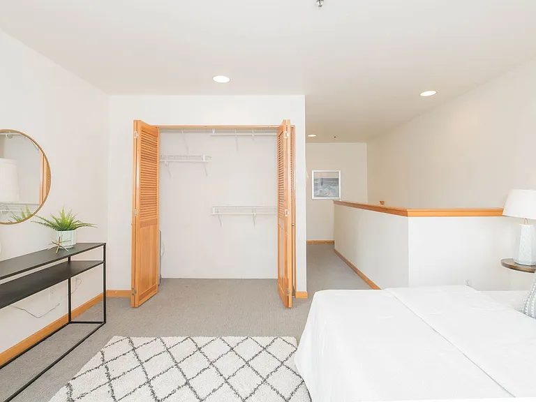 930 NW Naito Pkwy #K14 — Photo 16