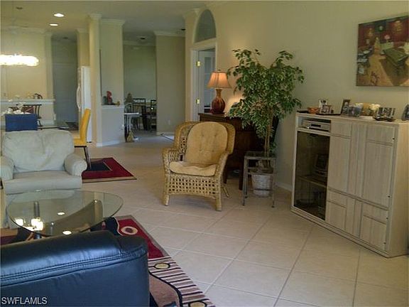 3rd image of 2275 Carnaby Ct