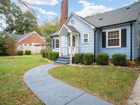 2nd image of 212 Magnolia St #9