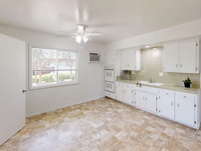35371 Schad Ln — Photo 2
