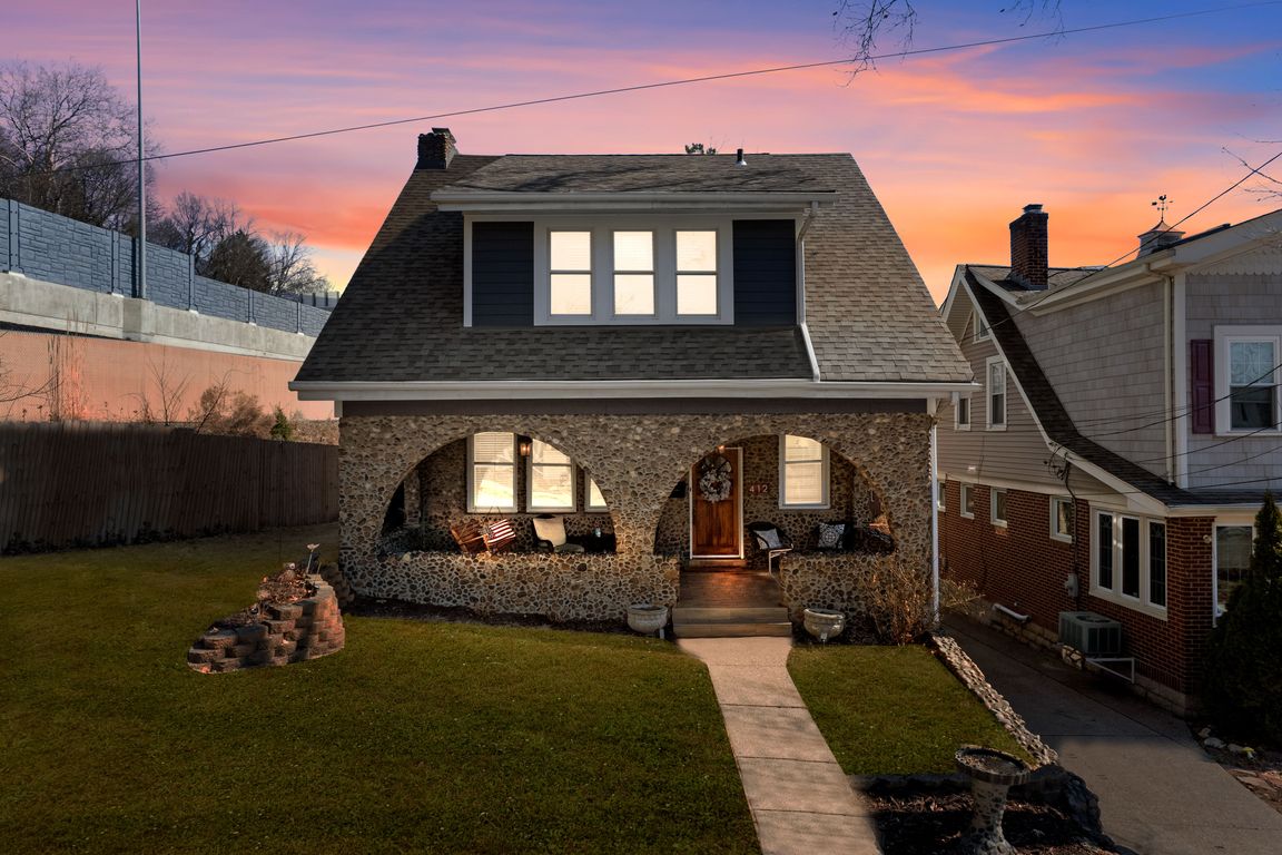 01-Exterior Front Dusk