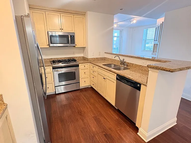 127 Madison Ave #701 — Photo 14
