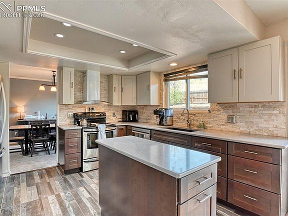 4th image of 7410 Hickorywood Dr