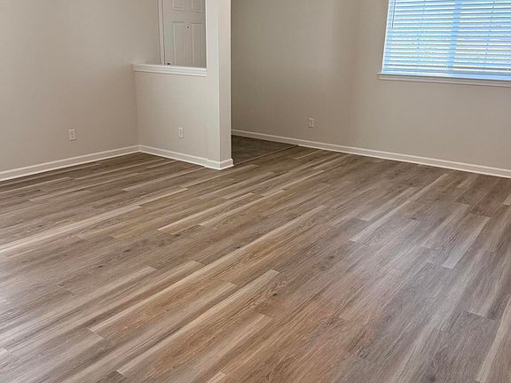 4th image of 689 Mission De Oro Dr