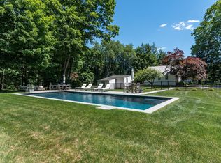 947 Valley Rd, New Canaan, CT 06840