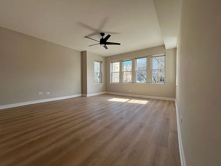 4054 N Central Park Ave #3607-09 — Photo 8