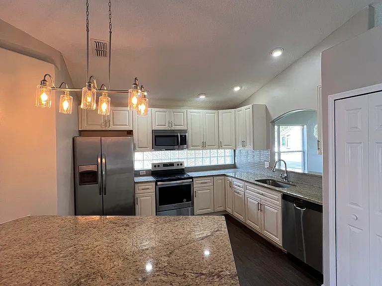 720 Lake Davenport Blvd — Photo 4