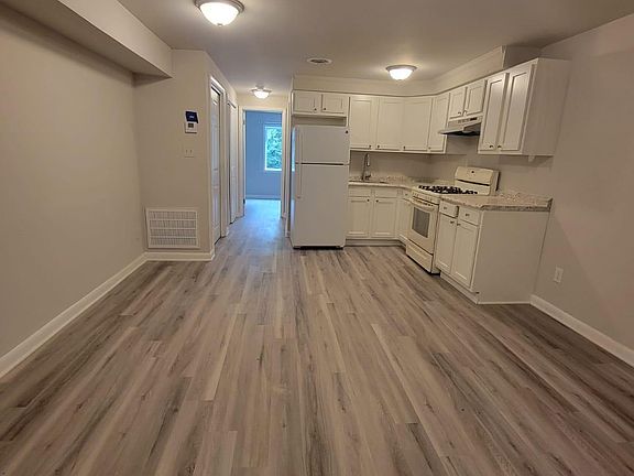 2nd image of 20141 Point Lookout Rd