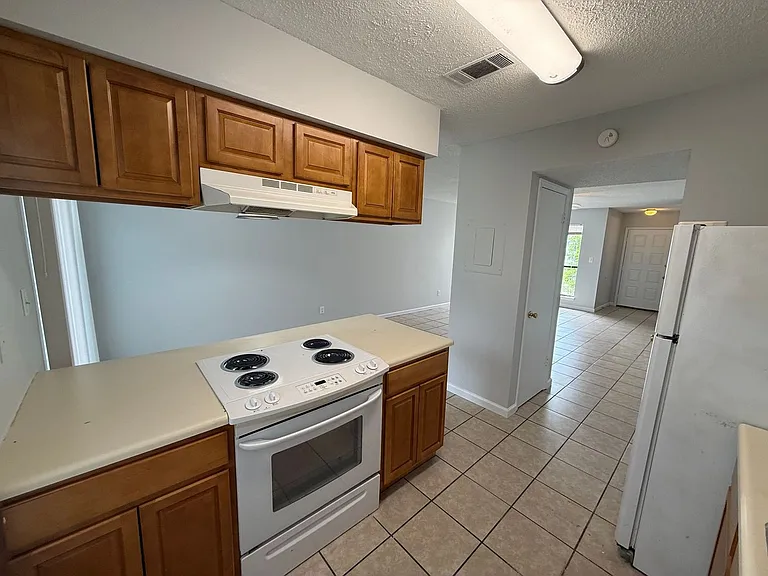 2808 Villa Woods Cir — Photo 11