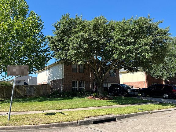 3rd image of 20003 Upland Creek Dr