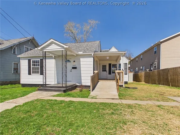 1409 W Main St, Milton, WV 25541