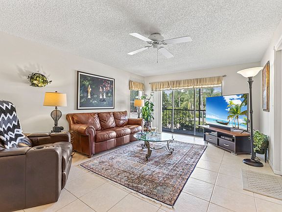 4th image of 2732 SW Matheson Ave #112-2B